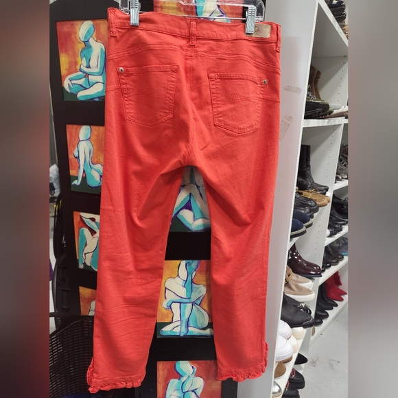 Red Ruffle Bottom Jeans Raffaello Rossi - Picture 2 of 9